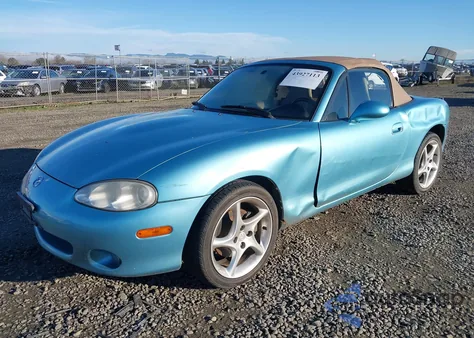 2002 Mazda Mx-5 Miata Cloth/Ls/Se z USA, uszkodzony, nr VIN JM1NB353120226068